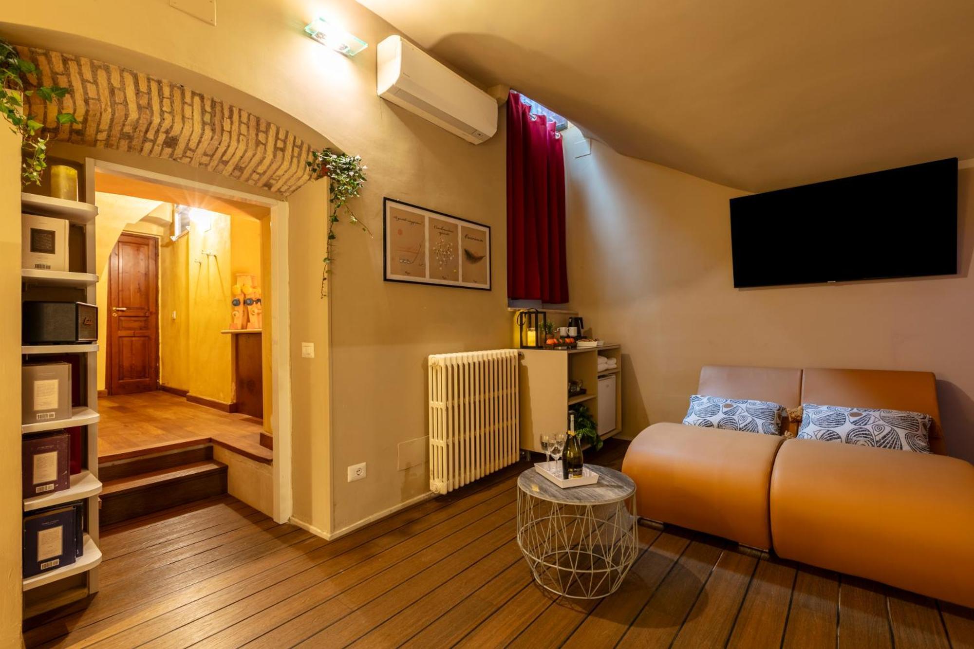 Romac Coronari With Gym, Sauna And Garden Kültér fotó